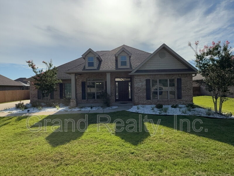 4818 Dupont Cir in Pace, FL - Building Photo