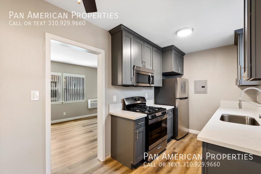 2793 1/2 Glenwood Pl in South Gate, CA - Building Photo
