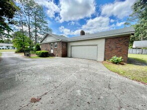 2514 Dartmouth Dr in Fayetteville, NC - Building Photo - Building Photo
