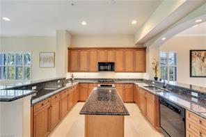 2851 Tiburon Blvd E-Unit -9-PH3 in Naples, FL - Building Photo