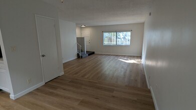 1330 Yale St in Santa Monica, CA - Building Photo - Building Photo