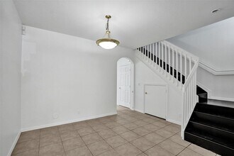 3313 NW 29th Ct in Lauderdale Lakes, FL - Building Photo - Building Photo