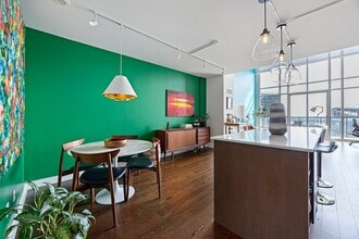 5 Hanna Ave in Toronto, ON - Building Photo - Building Photo