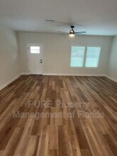2635 NE 37th Place Rd in Ocala, FL - Foto de edificio - Building Photo