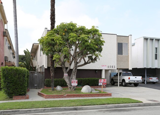 4065 McLaughlin Ave in Los Angeles, CA - Foto de edificio - Building Photo