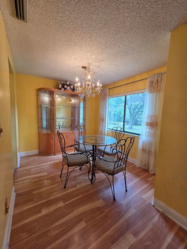 306 Palm Coast Pkwy NE in Palm Coast, FL - Building Photo - Building Photo