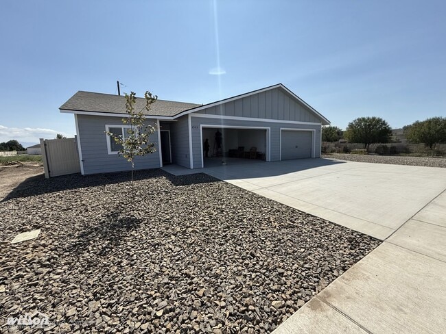property at 2503-2505 S 47th Ave