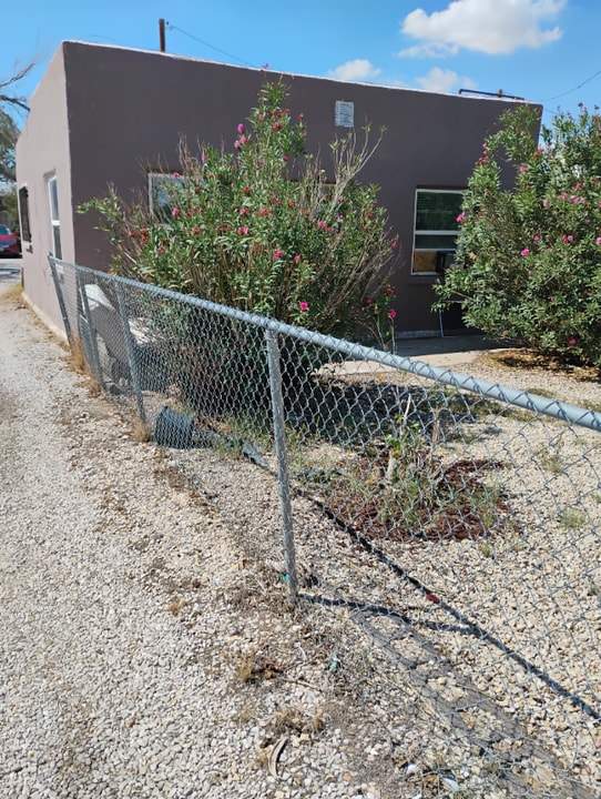 437 Grace Pl in El Paso, TX - Building Photo