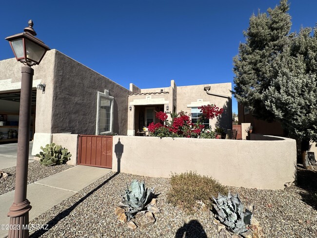 1260 W Calle De Sotelo in Sahuarita, AZ - Foto de edificio - Building Photo