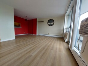 11811 Lake Ave, Unit 403 in Lakewood, OH - Building Photo - Building Photo