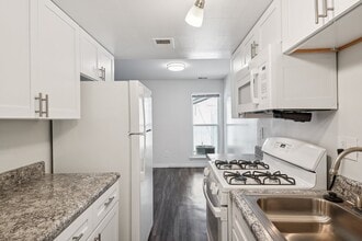 Townhouses of White Oak in Richmond, VA - Building Photo - Building Photo
