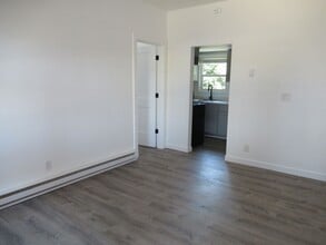 1385 Hines St SE in Salem, OR - Building Photo - Building Photo