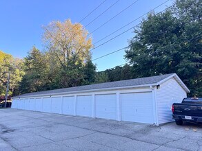 401 Palomino Ln, Unit 2S in Madison, WI - Foto de edificio - Building Photo