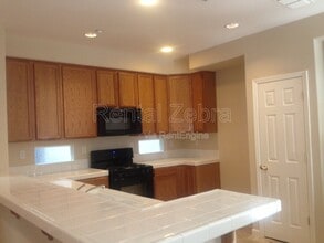 103 Pelican St in Brentwood, CA - Building Photo - Building Photo