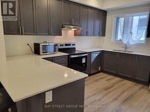 1695 Dersan St in Pickering, ON - Building Photo - Building Photo