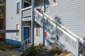 Cross Creek Apartments in Dublin, CA - Foto de edificio - Building Photo