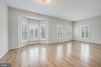 45816 Matador Terrace in Sterling, VA - Building Photo - Building Photo