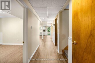 89 Knotty Pine Dr in Whitby, ON - Building Photo - Building Photo