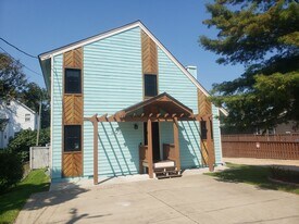 505 Delaware Ave in Virginia Beach, VA - Building Photo