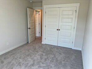 2606 Comanche Ct in Columbia, TN - Foto de edificio - Building Photo