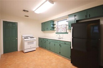 305 5th St in Westwego, LA - Building Photo - Building Photo