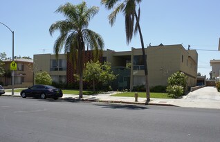137 S Oxford Ave in Los Angeles, CA - Building Photo