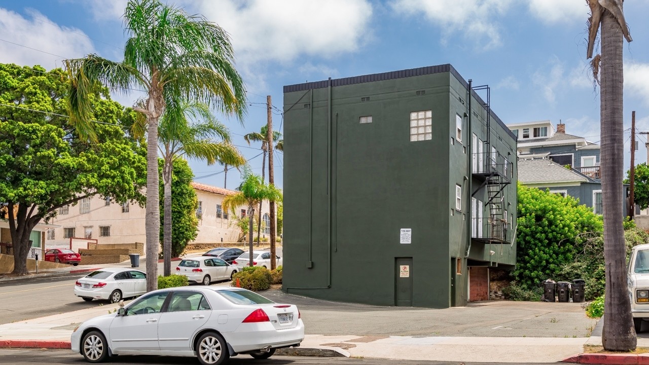 311 Hawthorn St in San Diego, CA - Building Photo