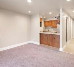 5676 Meadow Ln, Unit 123 in South Ogden, UT - Building Photo - Building Photo