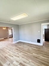 300 Arlington Ave in North Versailles, PA - Building Photo - Building Photo
