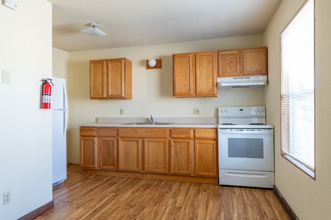Smith and Royer Apartments in Macomb, IL - Foto de edificio - Interior Photo