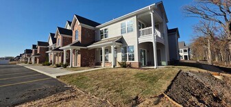 382 Timber Pointe Dr in Joliet, IL - Building Photo