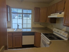 375 Fenton Ave in South Salt Lake, UT - Building Photo - Building Photo