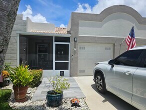 18999 Stewart Cir in Boca Raton, FL - Building Photo - Building Photo