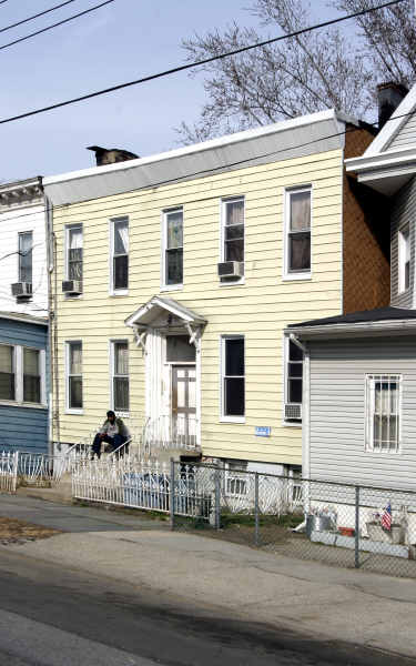 117 Cleveland St in Brooklyn, NY - Building Photo