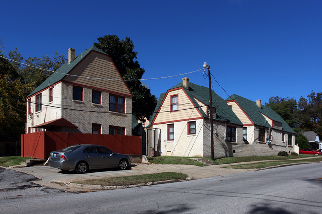 802 NW 25th St in Oklahoma City, OK - Foto de edificio - Building Photo