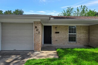 801 Arbor Dr in Deer Park, TX - Building Photo - Building Photo