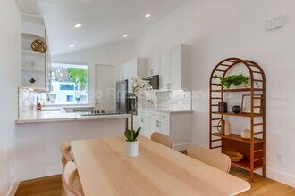 222 4th St in Del Mar, CA - Building Photo - Building Photo