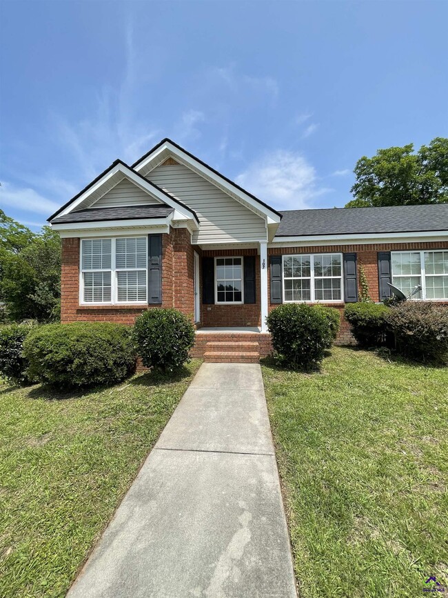 property at 107 Northpointe Dr