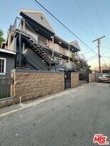 4418 Colfax Ave in Los Angeles, CA - Building Photo