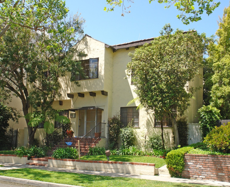 149 S Oakhurst Dr in Beverly Hills, CA - Building Photo