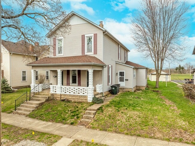 713-715-715 E Main St