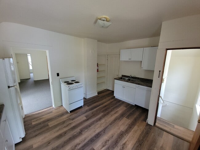 514 Niagara St, Unit C in Eau Claire, WI - Foto de edificio - Building Photo