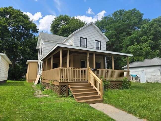 property at 237 Woodlawn Ave