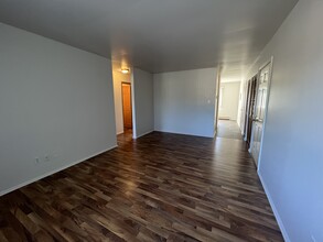 8178 Ralston Ct, Unit D in Crown Point, IN - Foto de edificio - Building Photo