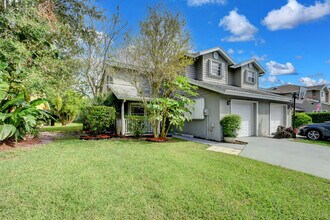 13134 Quiet Woods Rd in Wellington, FL - Building Photo - Building Photo