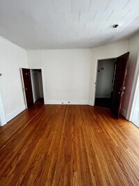 1745 Sanderson Ave, Unit 1 photo'