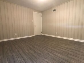 10609 Middleground Rd in Savannah, GA - Building Photo - Building Photo