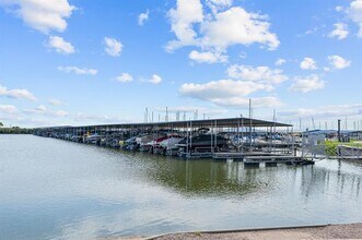 5726 Marvin Loving Dr in Garland, TX - Building Photo - Building Photo