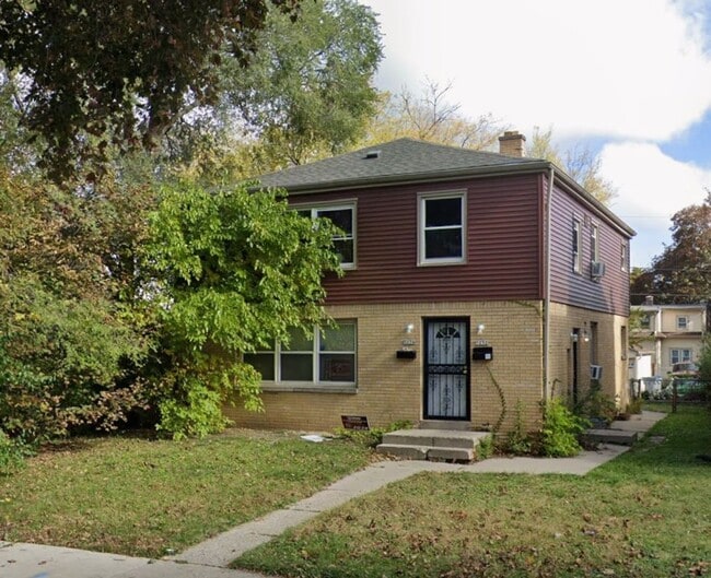 property at 5232 N 49th St