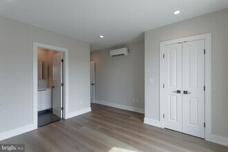 3849 Fairmount Ave in Philadelphia, PA - Building Photo - Building Photo